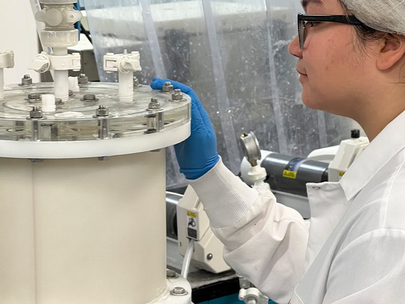 lampire-everett-lab-03